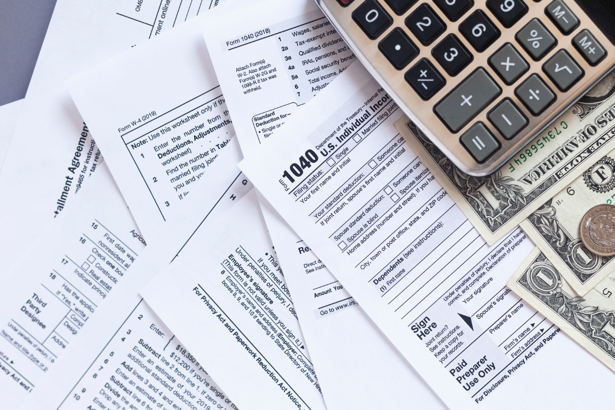 Canadian income tax slips T4 T5 RRSP concept