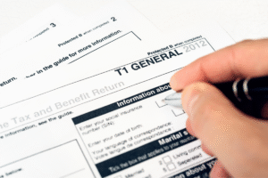 T1 General tax Canada office desk