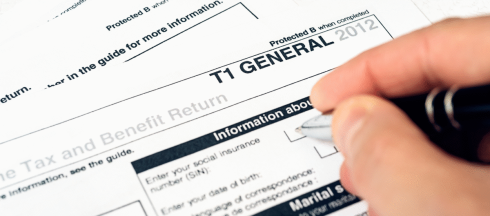 T1 General tax Canada office desk
